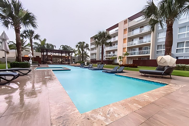 Elegant/Pool/Hot Tub/Beach