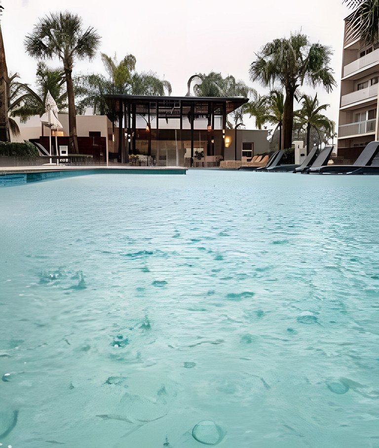 Elegant/Pool/Hot Tub/Beach